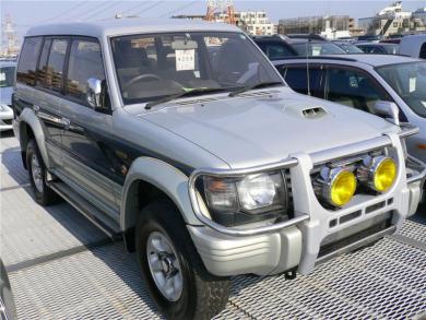JDM 1994 Mitsubishi Pajero Exceed import